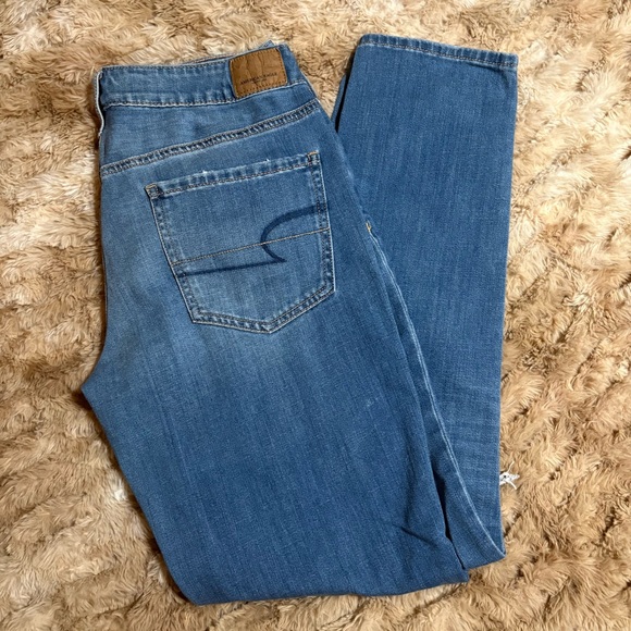 American Eagle Outfitters Ripped Jeans - Picture 1 of 6
